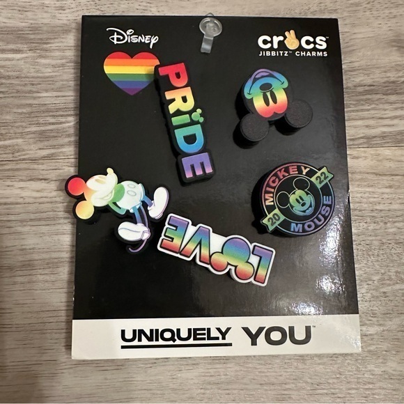 Disney Crocs Jibbitz Charms Set Pride Crocs - Picture 1 of 3
